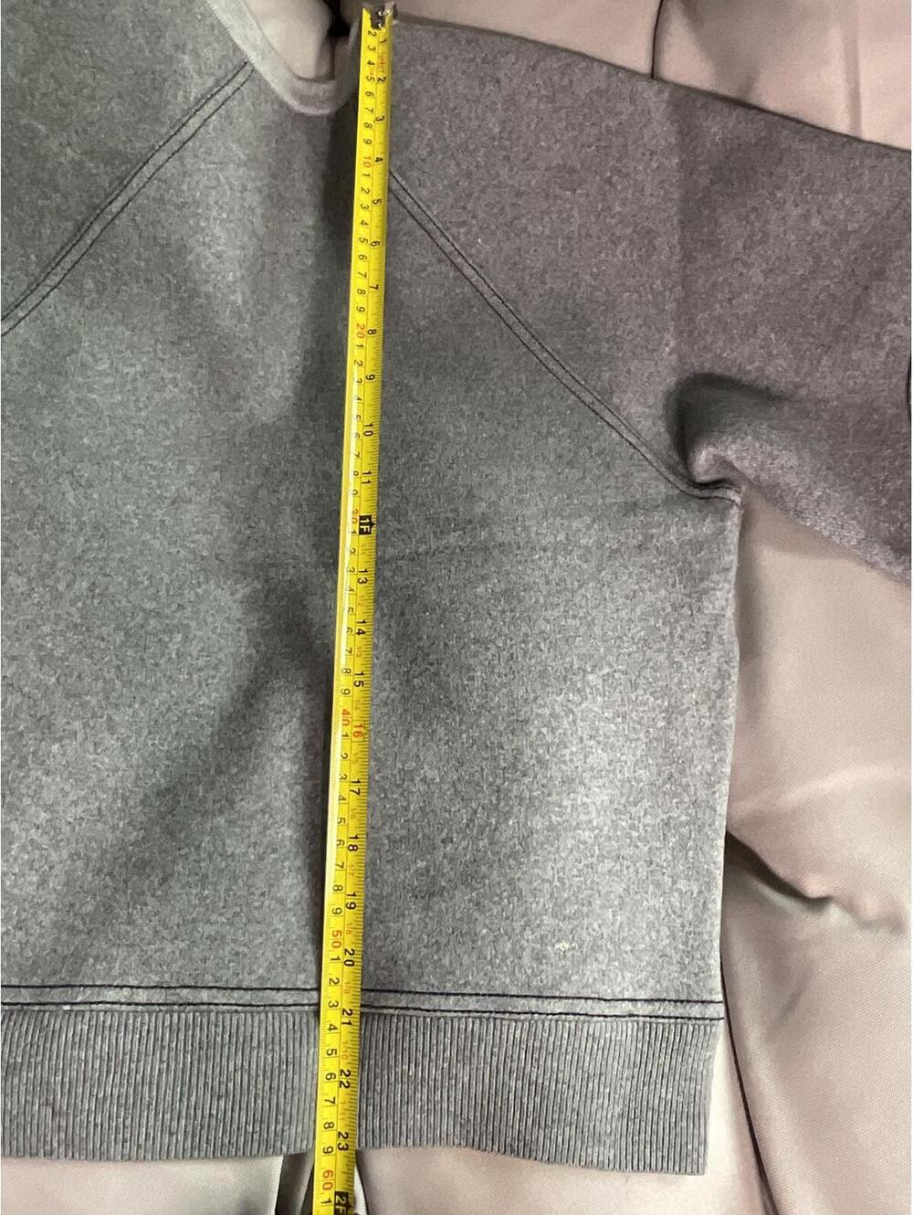 Authentic Burberry! Gray Crewneck Pullover Warm Sweater - Picture 6 of 8